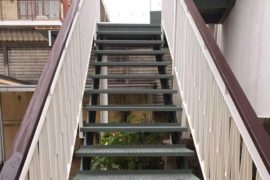 Verniciatura scala esterna a Somma Lombardo